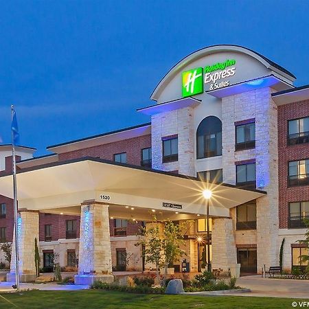Holiday Inn Express And Suites Duncan Chickasha Bagian luar foto